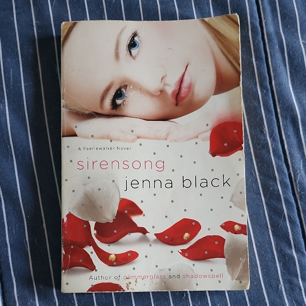 Sirensong by Jenna Black - White & Red Paperback Novel
